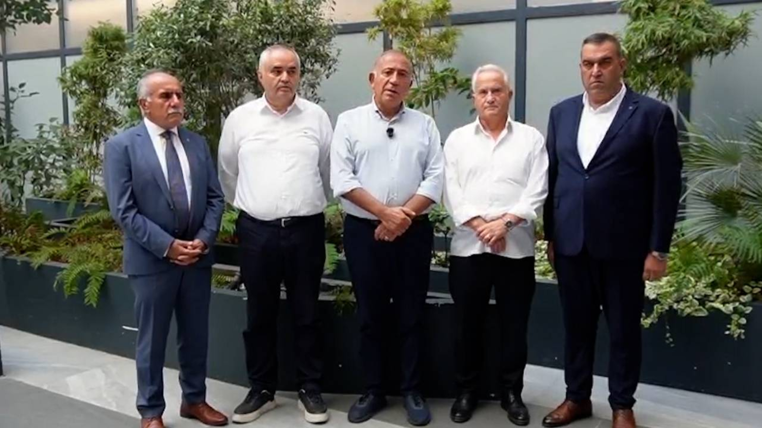 Müjdat Gürbüz de CHP İstanbul'a atanan kayyım heyetinden çekildi